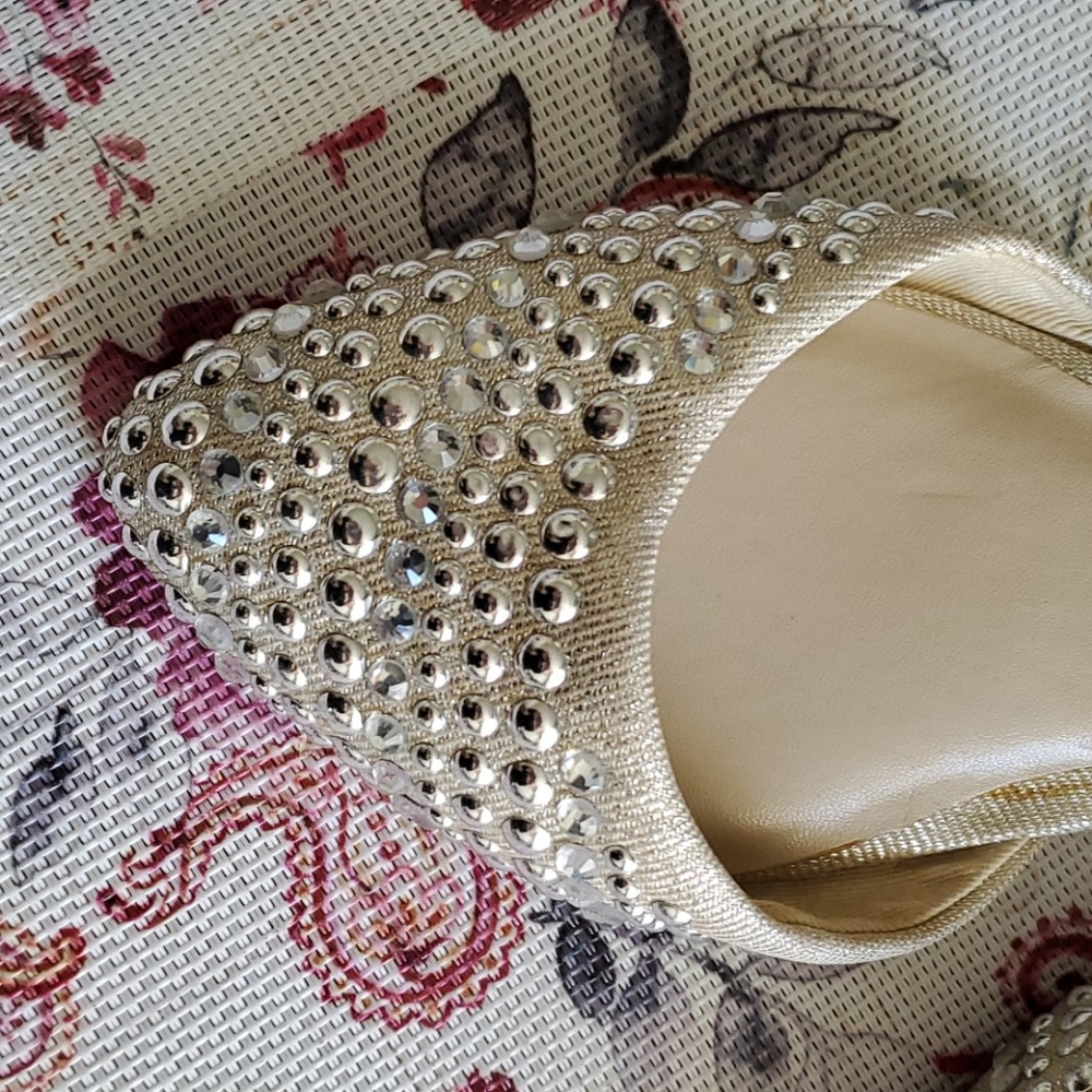 ‼🤍‼D'Orsay Gold Cream & Silver metallic flat sz 6